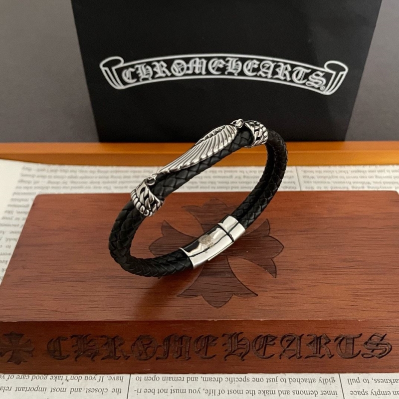 Ch**me He**ts bracelets